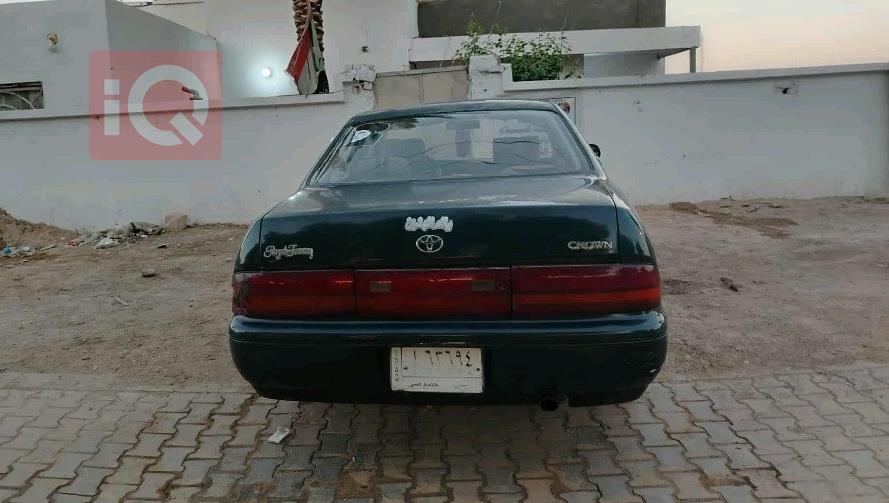 تۆیۆتا کراون